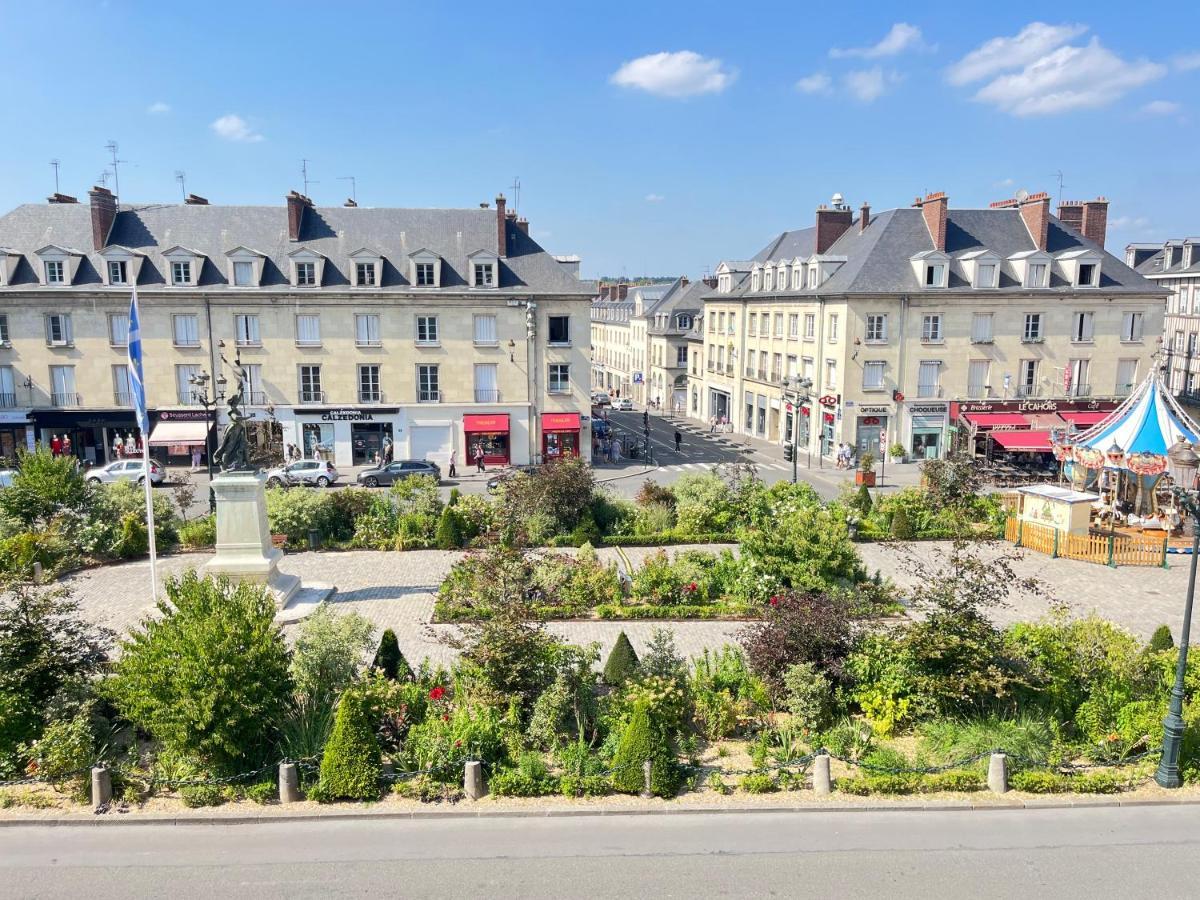 Appartement Exceptionnel En Ultra Centre Ville Compiegne Bagian luar foto